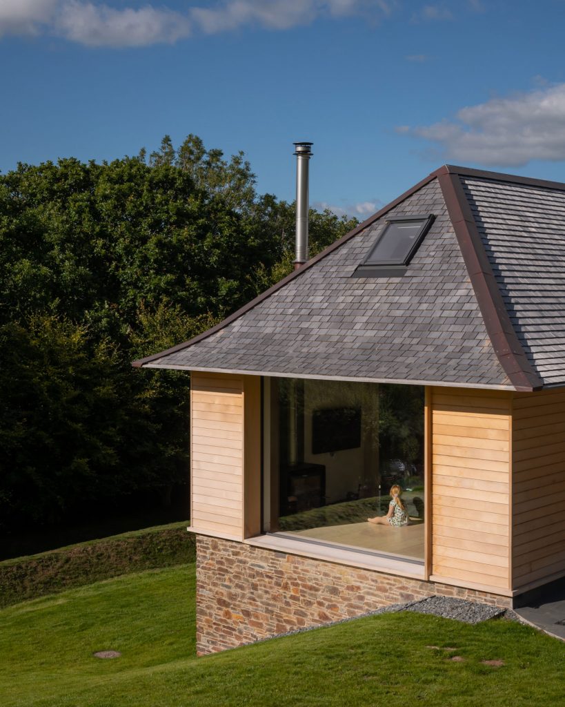 Stones Marine – Boathouse